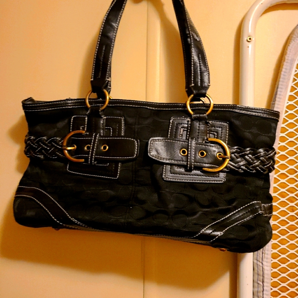 Coach shoulder bag